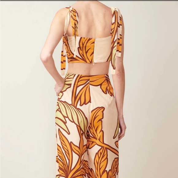 Eugenia Fernandez Arjun top - Picture 3 of 7